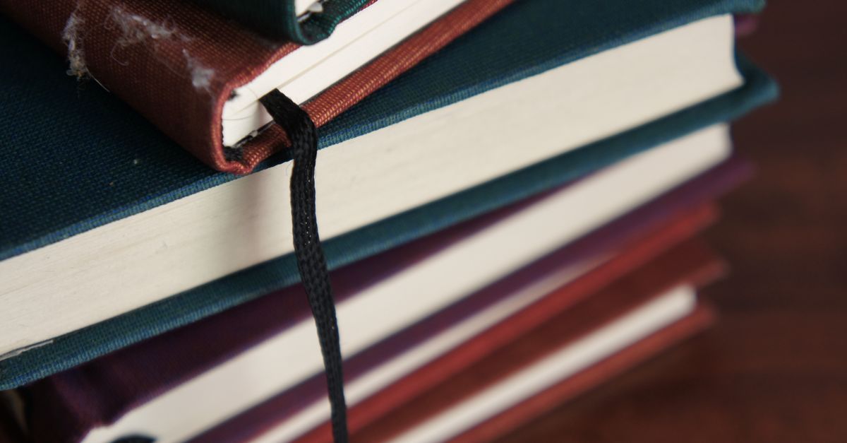 Оформление списка литературы по ГОСТ с книгами и конспектом